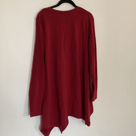 Chicos Zenergy Soft Sharkbite Hem Tunic - Picture 5 of 7